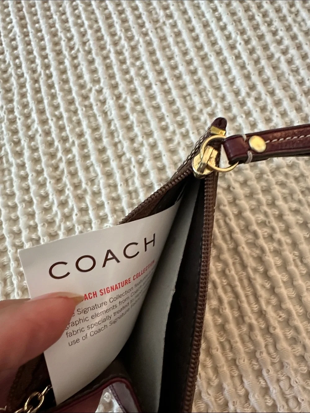 NWOT Coach Card Case Keyring in Beige and Burgundy